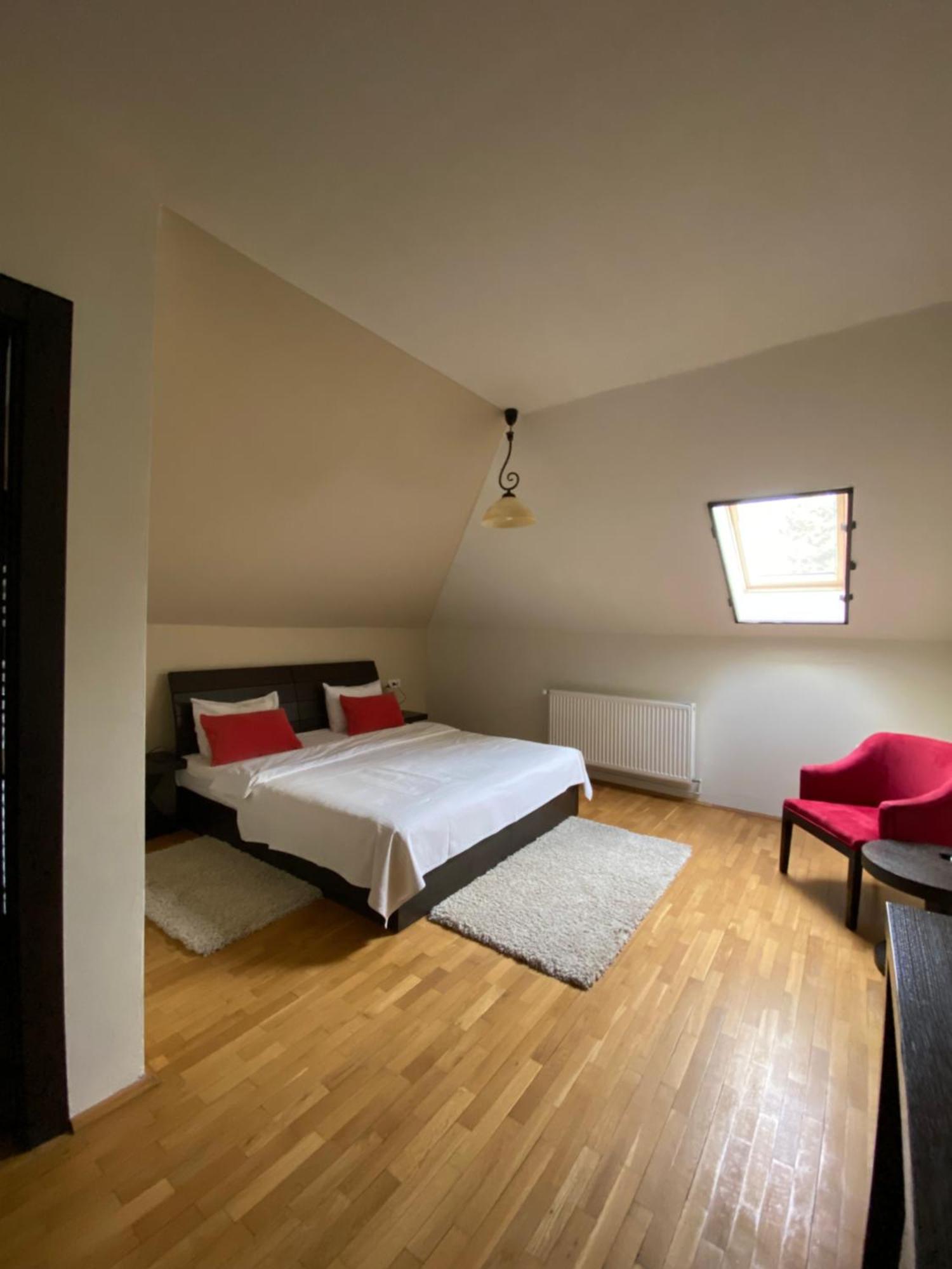 Cetatuia Hotel Măgura Eksteriør billede